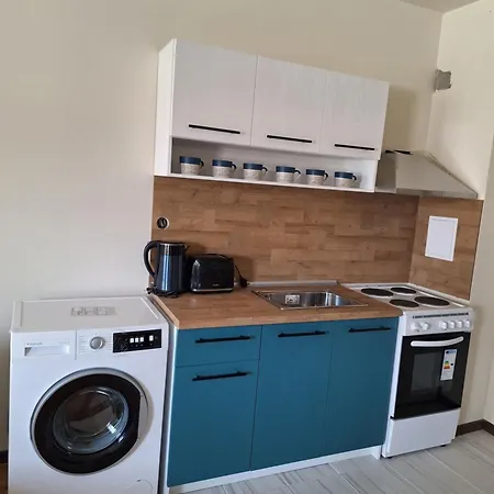 - Sleeps 2 - Free Parking Balcony & Pool Apartment Sveti Vlas